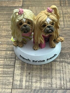 Vintage Zelda Wisdom "Friends Survive Trends" Bulldog Figurine